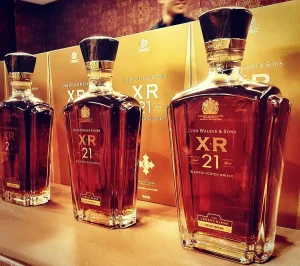 Single Malt, Blended Whisky & Grain Whisky: Đâu Là Lựa Chọn Của Bạn?